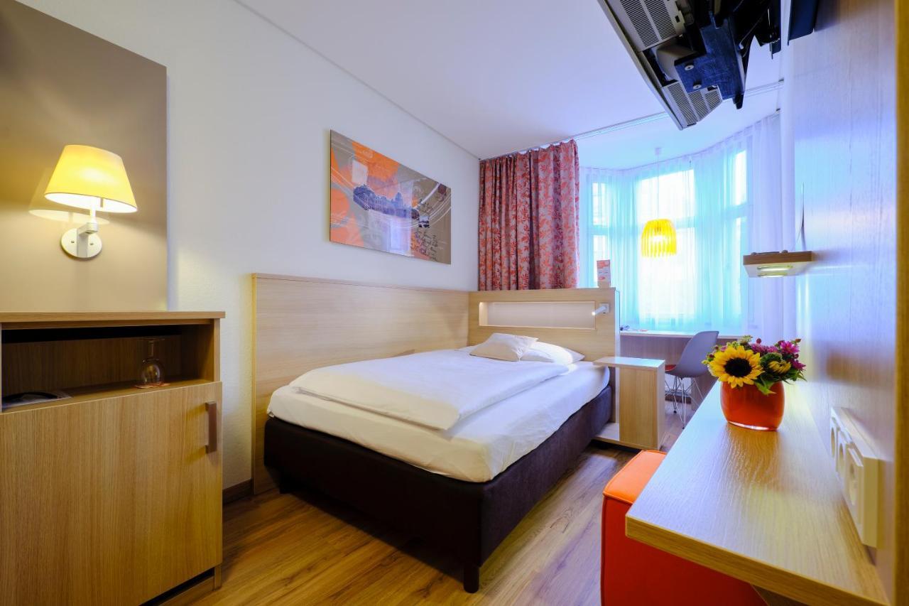 Hotel Victoria Nuernberg Экстерьер фото