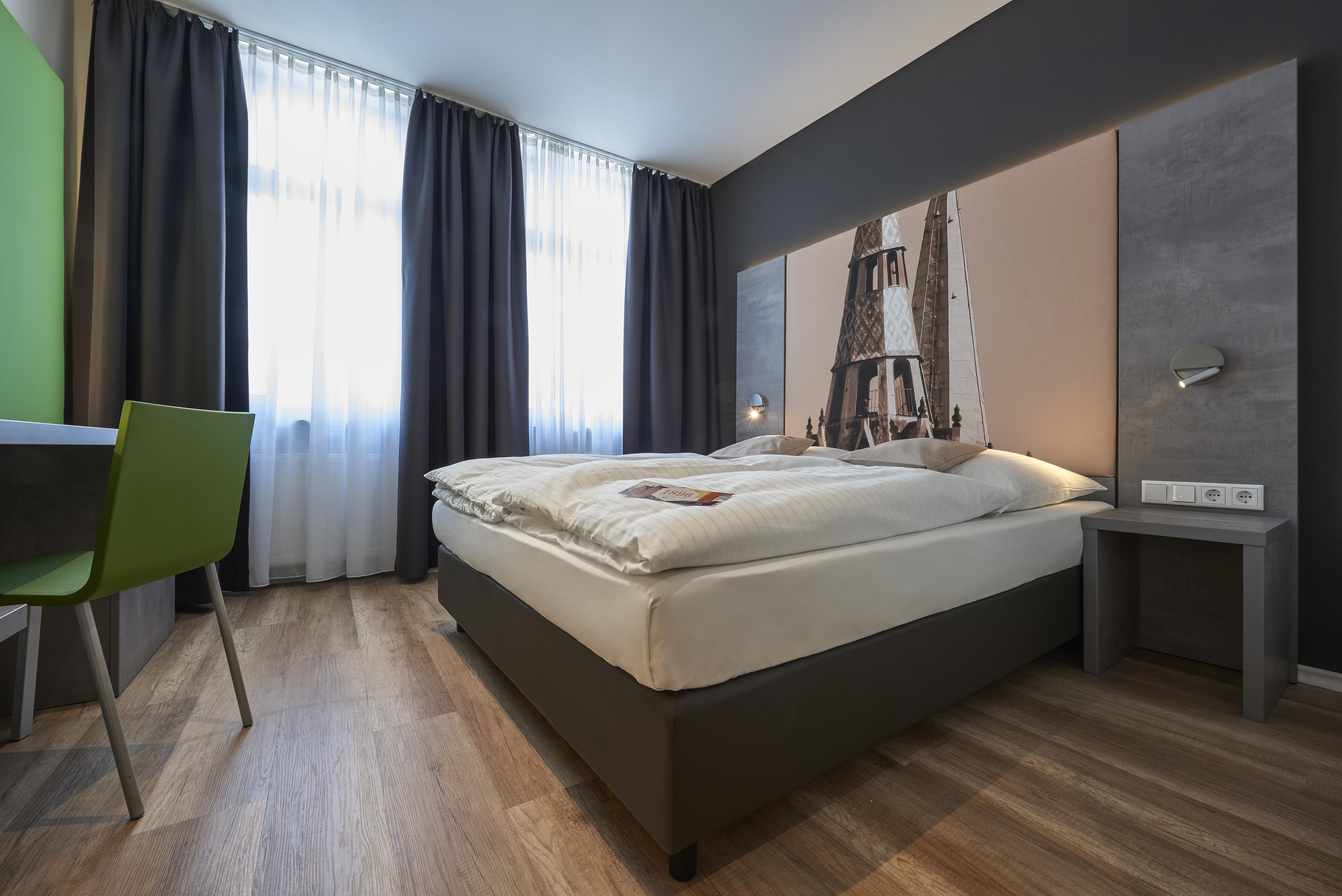 Hotel Victoria Nuernberg Экстерьер фото