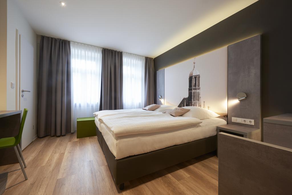 Hotel Victoria Nuernberg Экстерьер фото