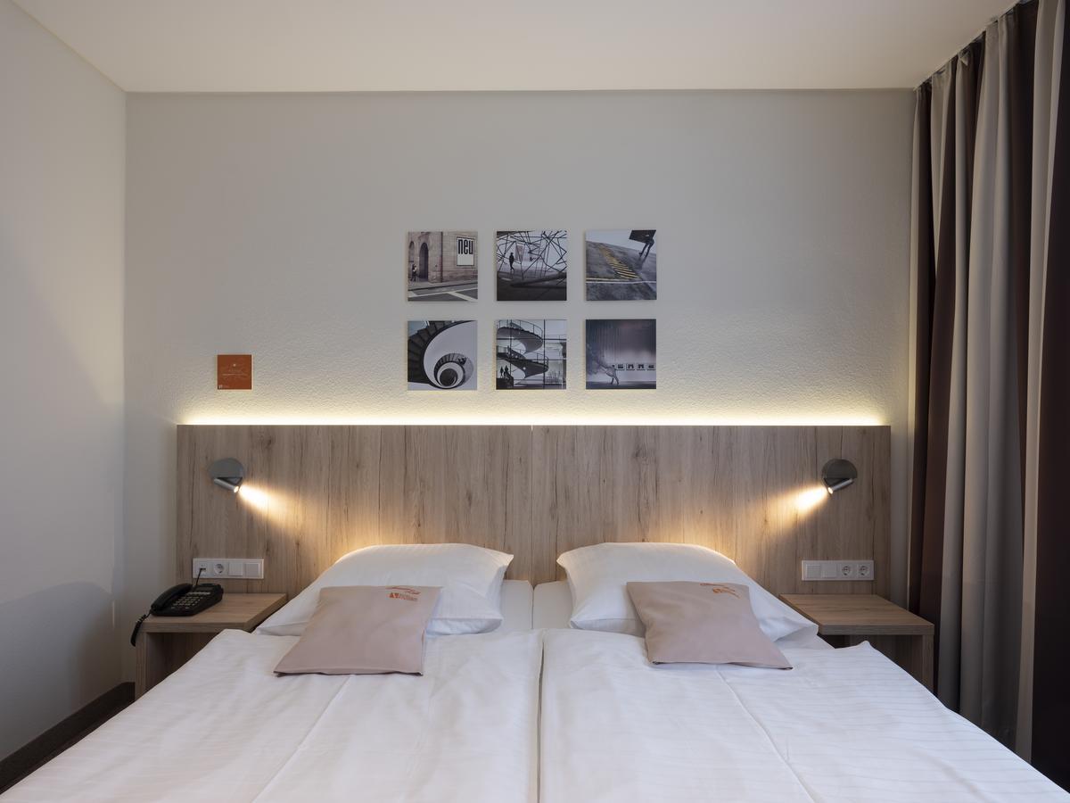 Hotel Victoria Nuernberg Экстерьер фото