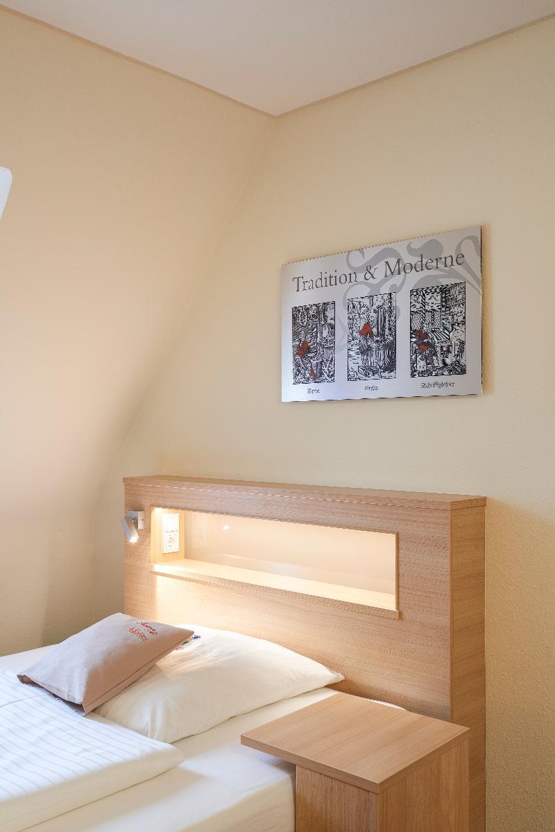 Hotel Victoria Nuernberg Экстерьер фото