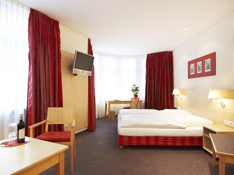 Hotel Victoria Nuernberg Экстерьер фото